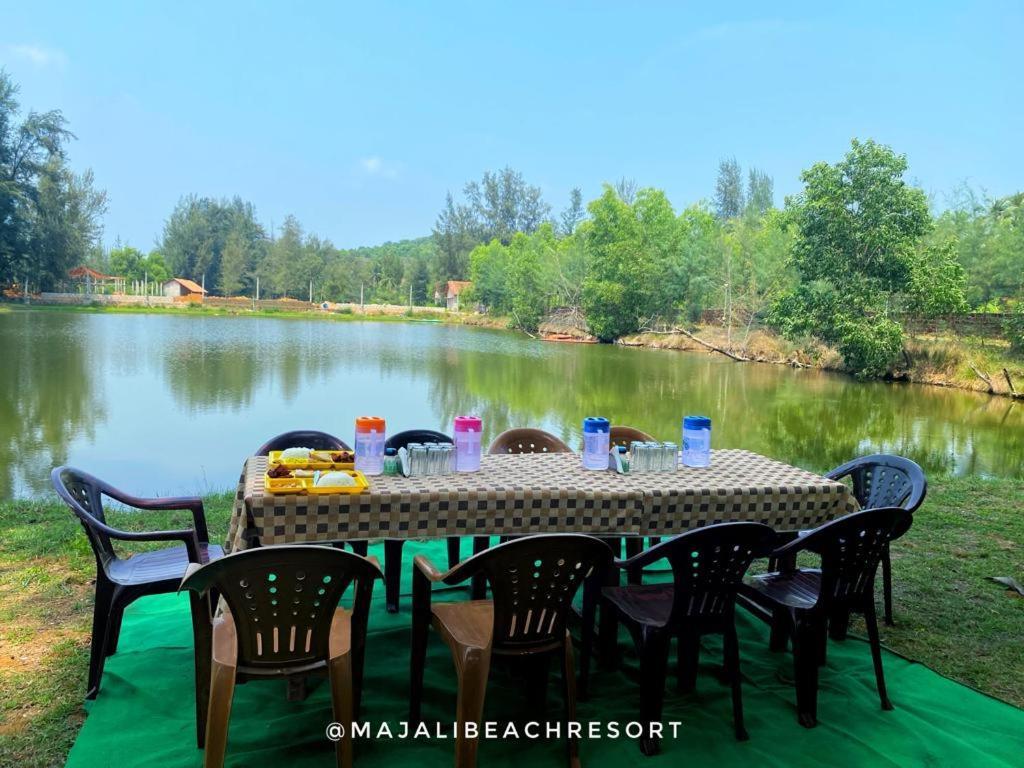 มาชาลี บีช รีสอร์ท Majali ภายนอก รูปภาพ